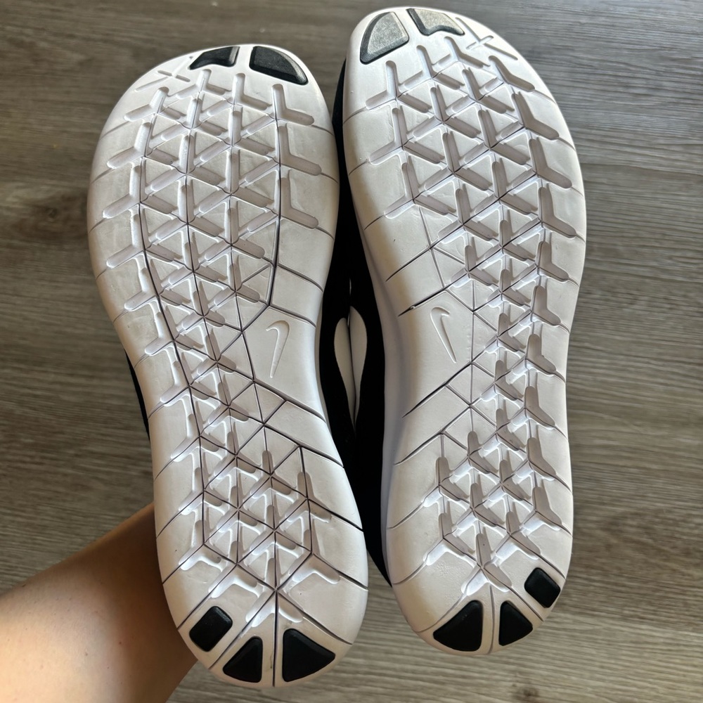 Nike Womens Free Rn 2017 Running Shoes - Picture 6 of 8